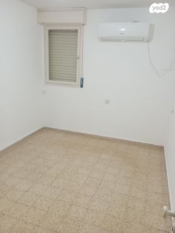 דירה, שדרות ורבורג 35, קרית חיים מערבית, חיפה