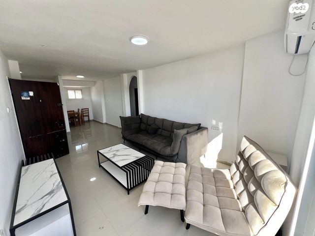 דירה, המעפיל 6, הנצחון, דימונה