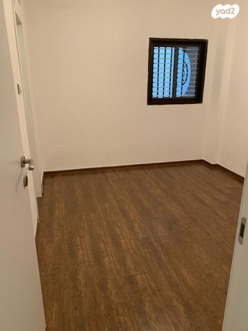 יהושע רבינוביץ 32