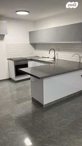 דרך משה דיין 32