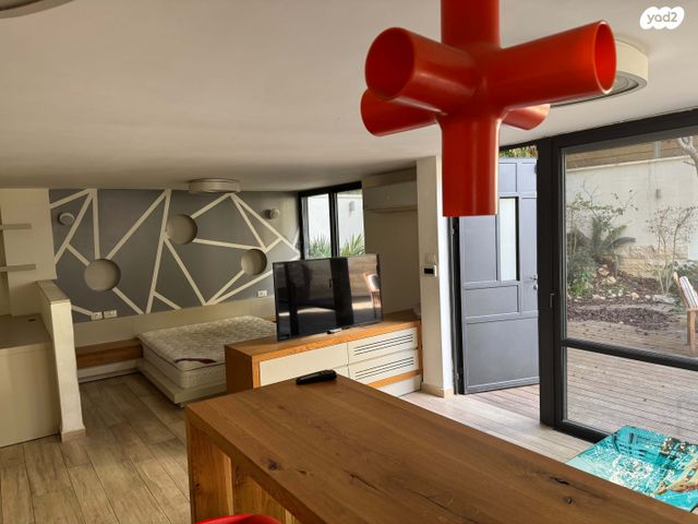 יהודה גור 12