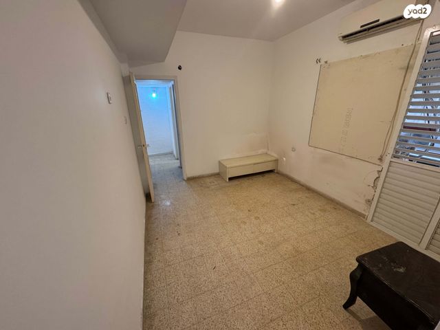 דירה, ישראל בן ציון 20, דרום מערב ותיק, בת ים