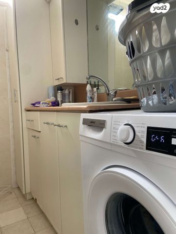 ברל כצנלסון 50