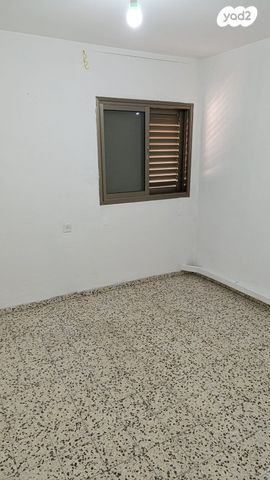 דירה, משה דיין 2, גני אלון, חדרה