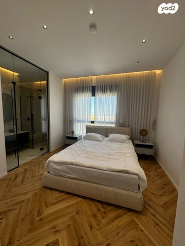 גג/ פנטהאוז, אורן 1, בת חפר, בת חפר