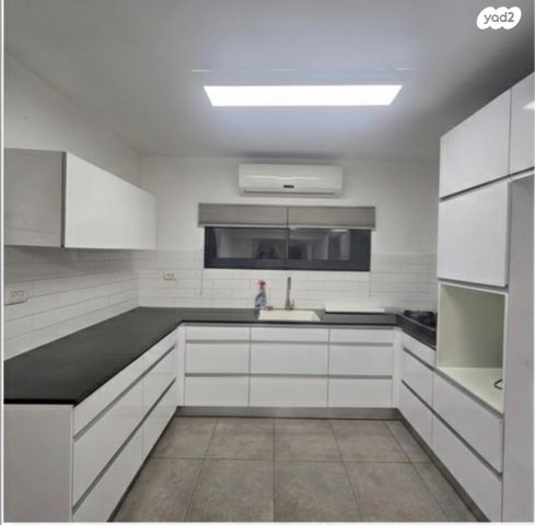 דירה, ברל כצנלסון 24, שיכון ג', קרית שמונה