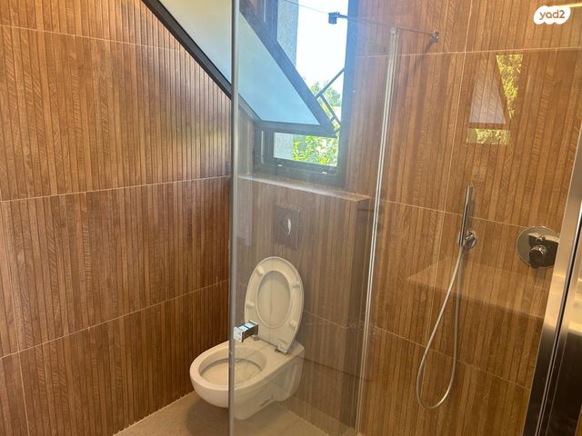 בית פרטי/ קוטג', הכיכר 4, המושבה, בנימינה גבעת עדה