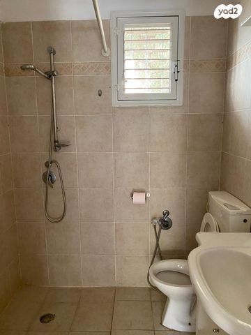 דירה, אבן ספיר 7, שיכון דן, נווה דן, תל אביב יפו