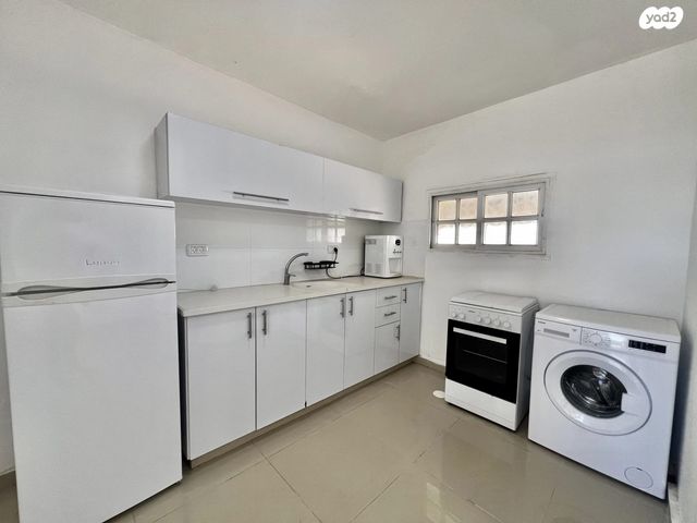 דירה, המעפיל 6, הנצחון, דימונה