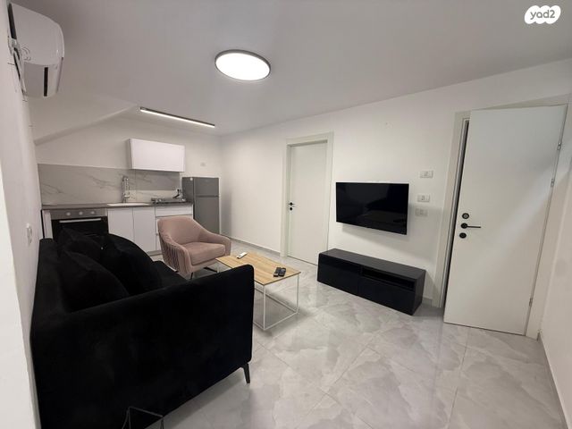 בני יהודה 12