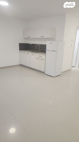 יחידת דיור, הידידות 77, שרונה, כפר יונה