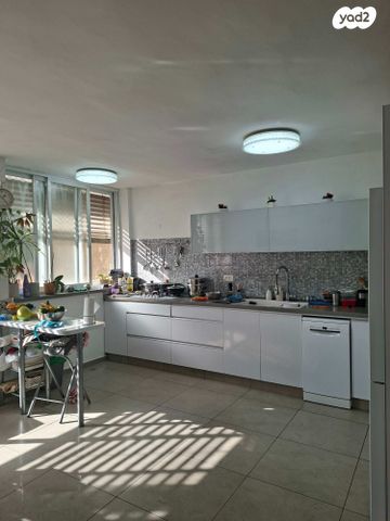 דירה, מלכי צדק 17, רמת השקמה, רמת גן