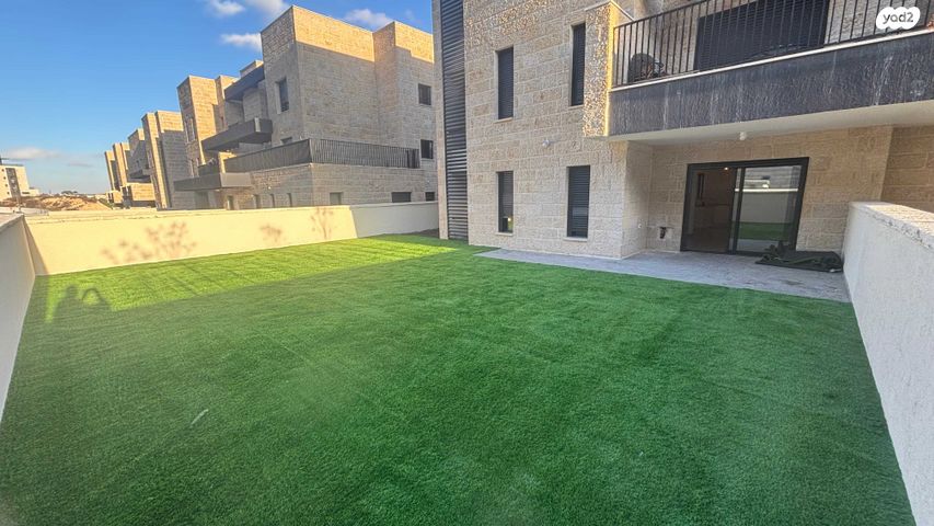 דירת גן, יצחק ארנסט נבנצל 1, מורדות ארנונה, ירושלים