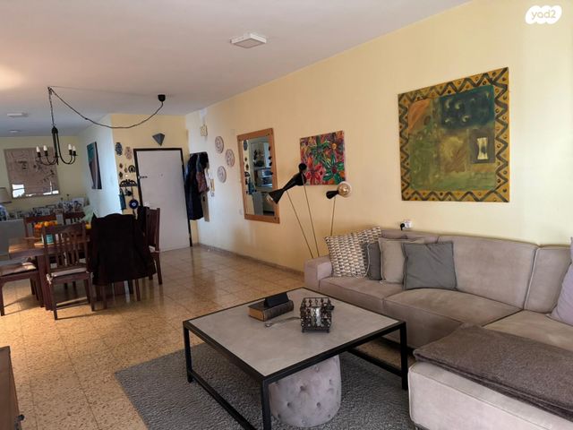 דירה, סוקולוב 89, קרית יערים, רמת השרון