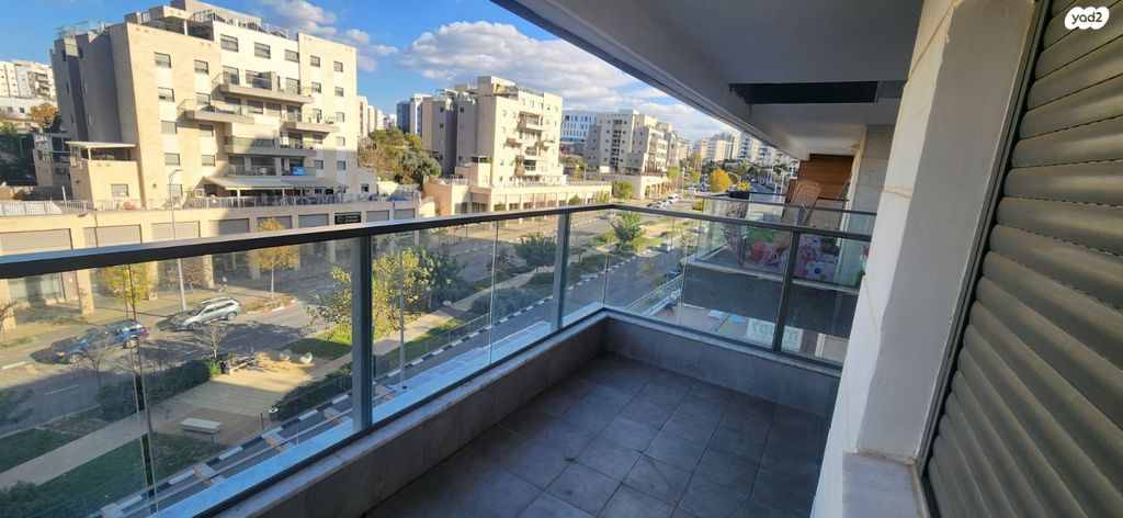 דירת גן, אלון 11, החורש, חריש