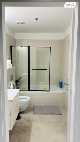 דירה, דרך מנחם בגין 158, מונטיפיורי, הרכבת, תל אביב יפו