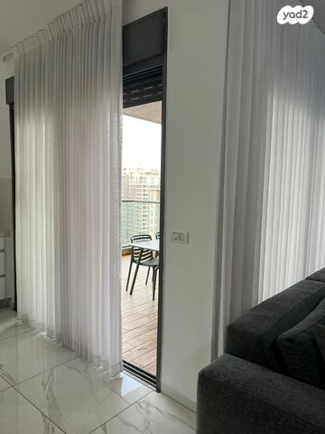 אפרים קציר 9