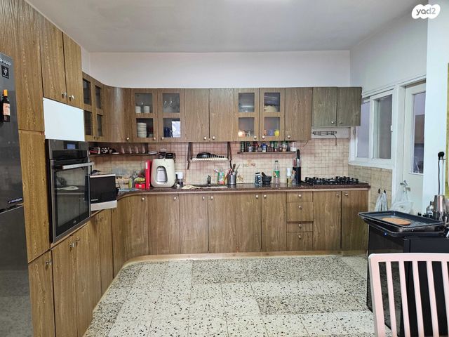 דירה, פדויים 10, שאר העיר, הוד השרון