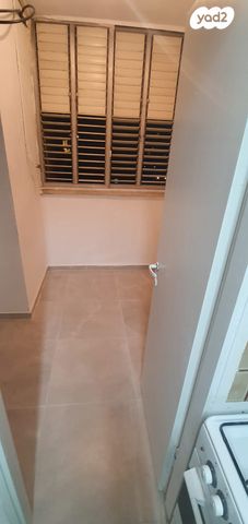 דירה, חיים סירני 13, ג' / מרכז מזרח העיר, רחובות