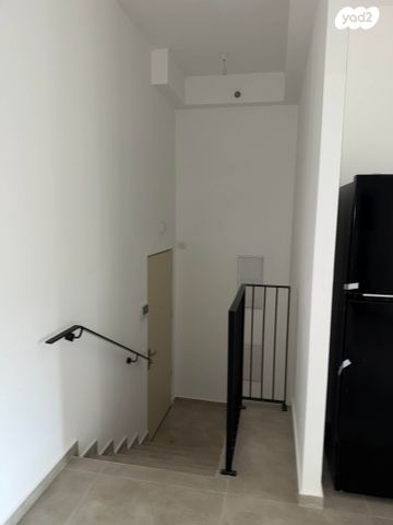 דירת גן, ראש פינה 14, נווה שאנן, תל אביב יפו