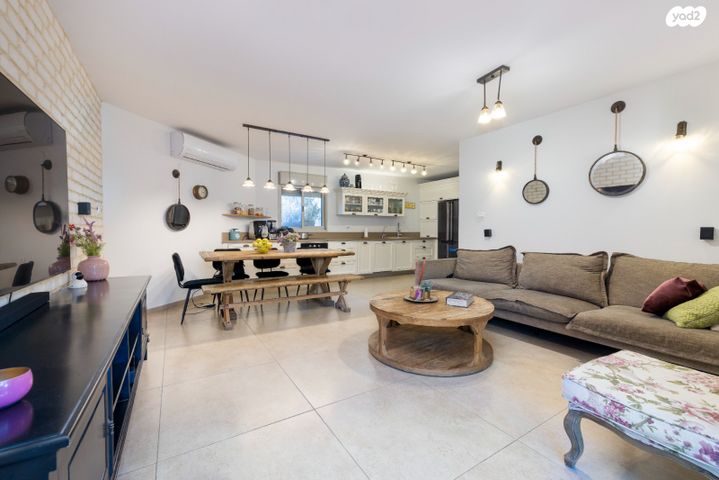 דירת גן, תל אביב 5, מרכז מערבי, נס ציונה