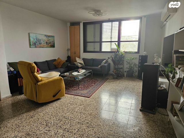 דירה, פדויים 10, שאר העיר, הוד השרון