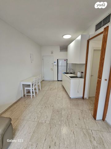 דירה, הל"ה 2, הל"ה, גבעתיים