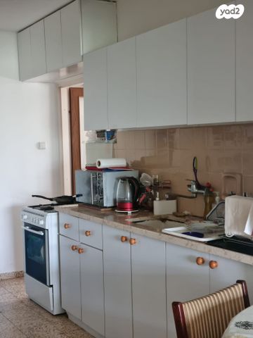 דירה, הרב רפאל אנקווה 16, קרית נורדאו, נתניה