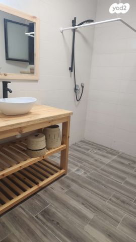 יחידת דיור, הידידות 77, שרונה, כפר יונה