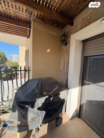 דירה, מקור ברוך 4, מרכז העיר, קרית אתא