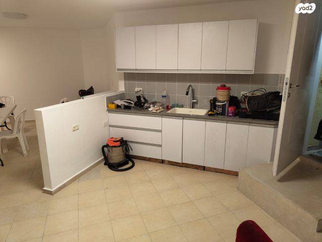 מרתף/ פרטר, קוממיות 5, מרכז פרדס חנה, פרדס חנה כרכור