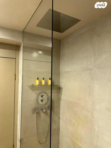 דירה, דרך זאב ז'בוטינסקי 7, בורסה, רמת גן