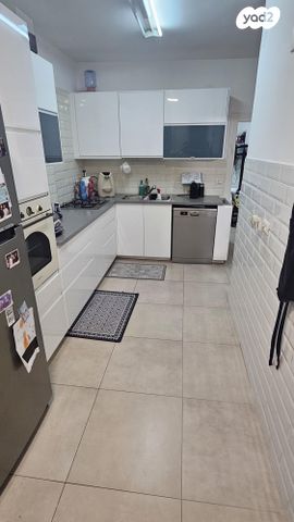 דירה, ד"ר שמעון ברנפלד 11, תל חיים, תל אביב יפו