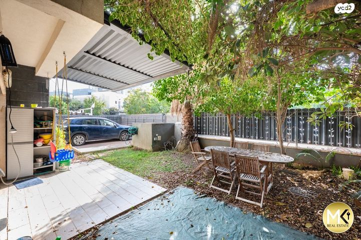 דו משפחתי, לימון, נווה פרדסים, פרדס חנה כרכור