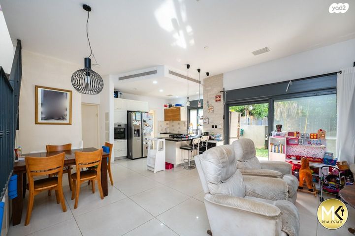 דו משפחתי, לימון, נווה פרדסים, פרדס חנה כרכור