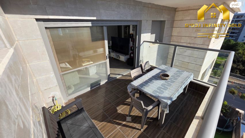 דירה, רקפת 20, הפרחים, חריש