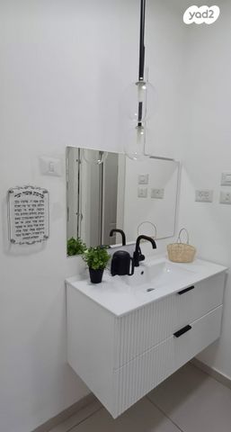 גג/ פנטהאוז, לוחמי הגטאות, דרום, צפת