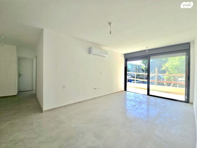 דירה, אסירי ציון, קרית שרת, רעננה