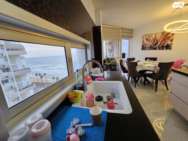 דירה, שדרות העצמאות 2, עצמאות יוספטל, בת ים