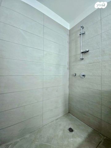 דירה, אסירי ציון, קרית שרת, רעננה