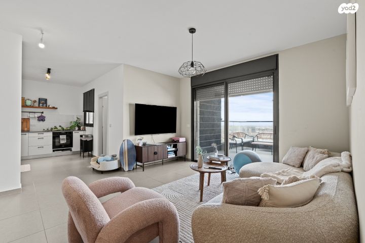 דירה, יצחק נבון, מורשת, מודיעין מכבים רעות