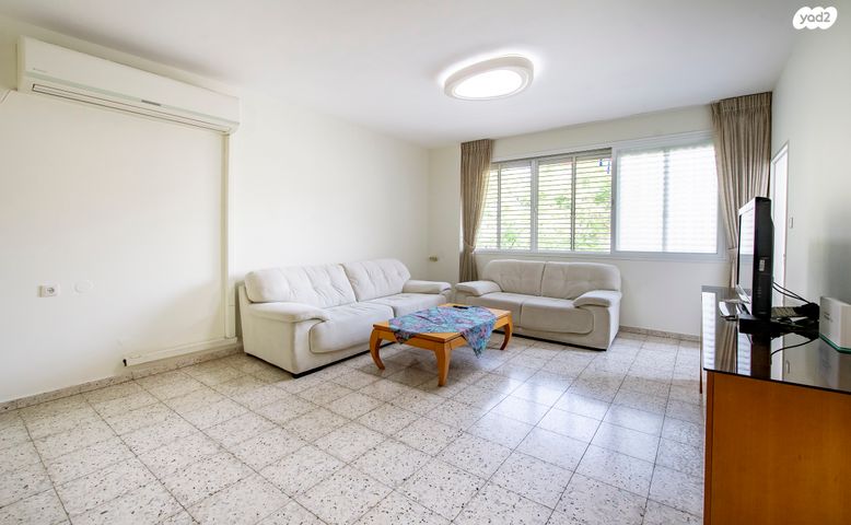 דירה, הצנחנים 22, מחנה יהודה, פתח תקווה