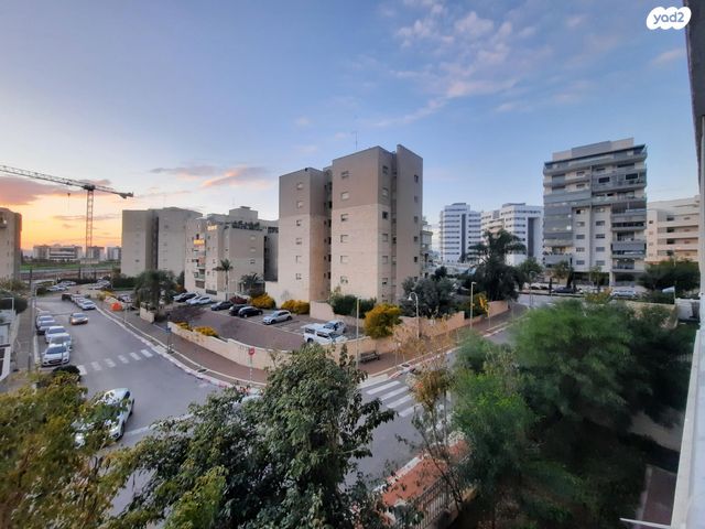 דירה, תרשיש, רובע יזרעאל סביוני העמק, עפולה