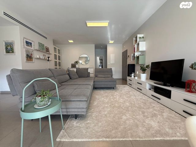 דירה, כרמיאל