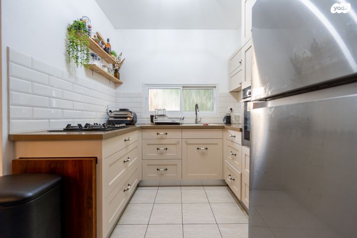 דירה, הירקונים 10, קרית הרב סלומון, פתח תקווה