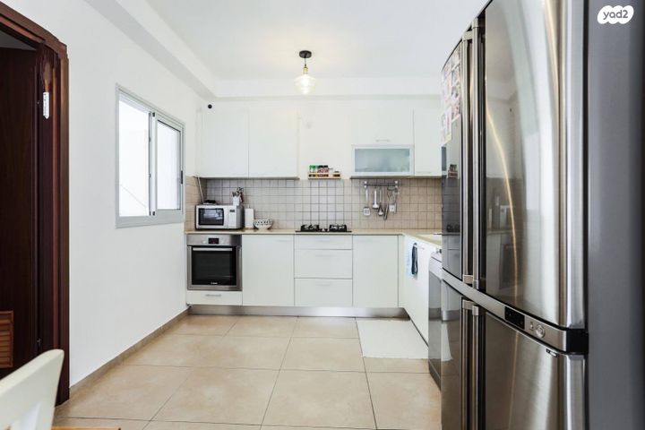 דירה, אלונים, קרית השרון, נתניה