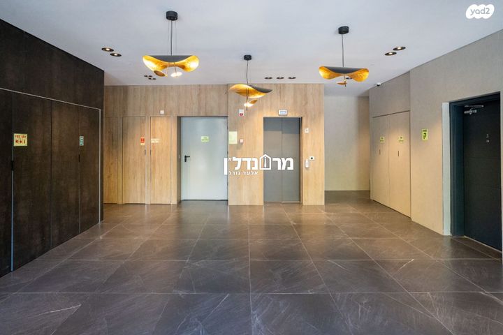 דירה, י.ל. ברוך, הרצליה