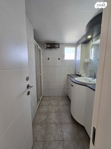 דירה, הנרייטה סולד, מרכז העיר, סביניה, הוותיקה, קרית ביאליק