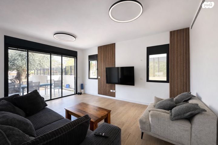 דו משפחתי, השזיף 14, נווה שלו, זכרון יעקב