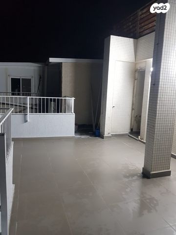 דופלקס, חידקל 6, גני אביב, לוד